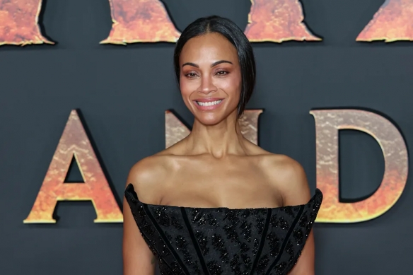 ‌好莱坞女星佐伊索尔达娜成为全球影史票房最高演员