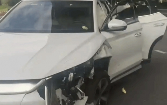 助人反担责?救人网约车由交警带路闯红灯被撞判全责(图1) 游侠网1