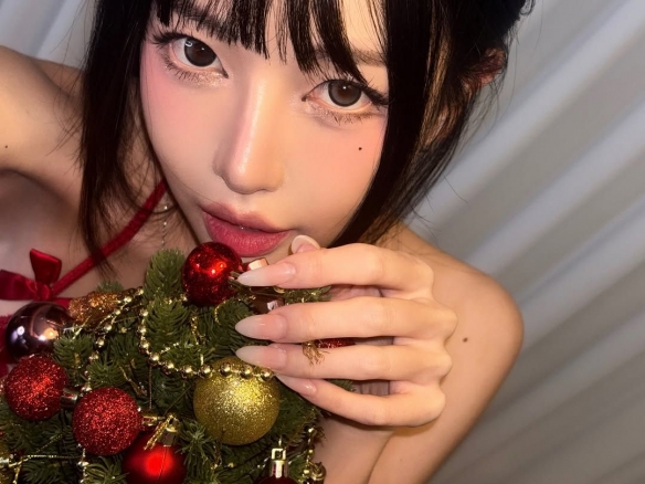 《阿西, 美女室友竟然》美女演员晒新美图:太大了!(图4) 游侠网4