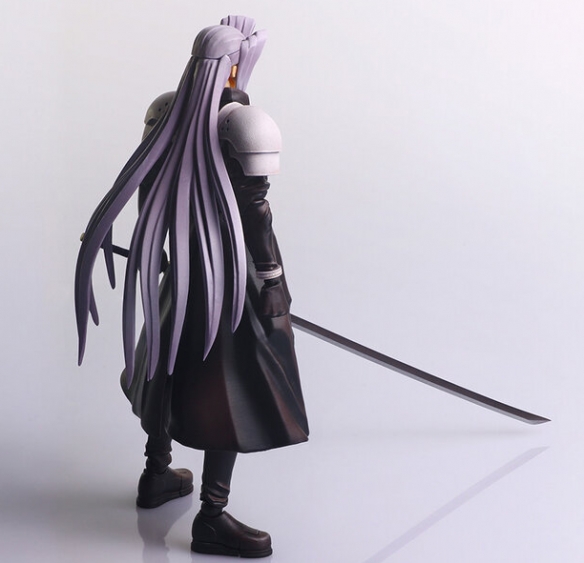 1997年《最终幻想7》萨菲罗斯手办公布:刀比人还长!(图4) 游侠网4