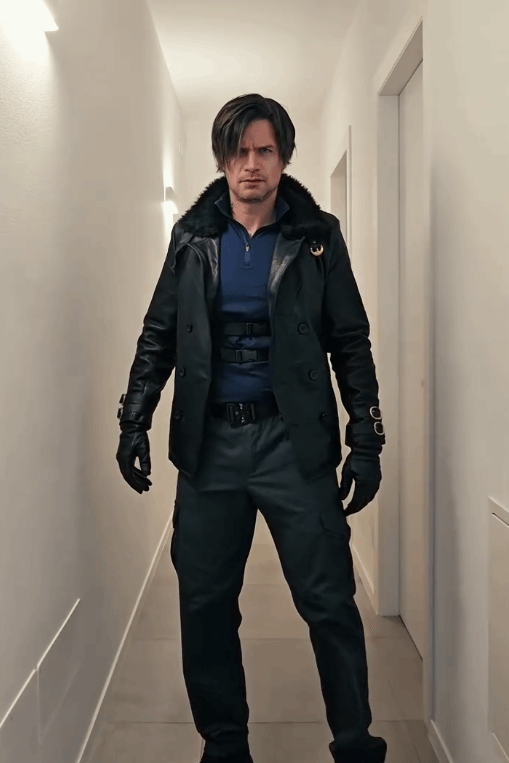 “卡普空该请他当演员!”coser完美复刻中年里昂(图3) 游侠网3